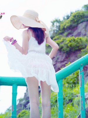 蕾丝兔宝宝 - 海滨白裙_002