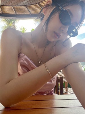 [zennyrt] Deleted Instagram 5_p130