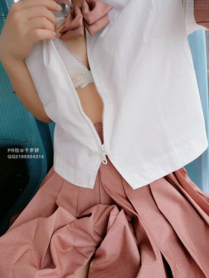 千岁娇 - 公交车露出_011