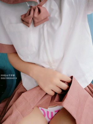 千岁娇 - 公交车露出_014