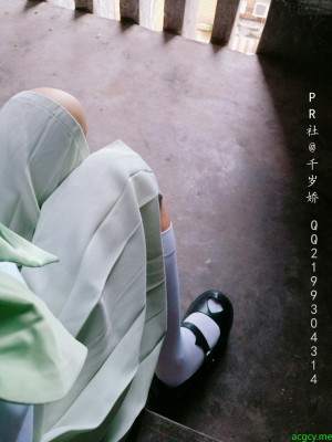 千岁娇 - 旧楼道露出_009