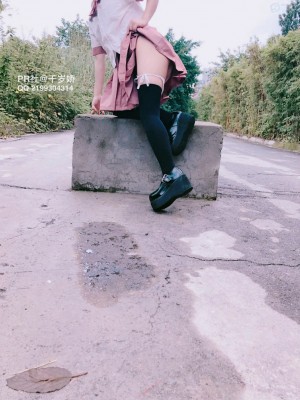 千岁娇 - 野外JK黑丝_039