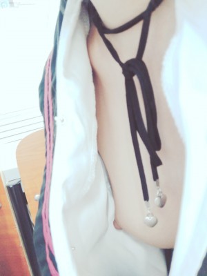 安久奈白 - 教室露出_033