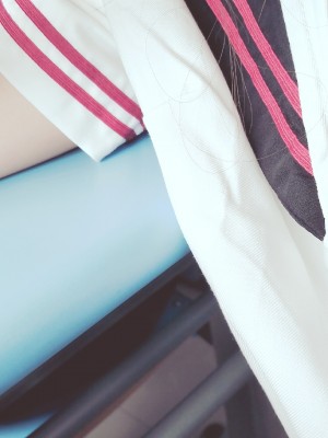 安久奈白 - 教室露出_049