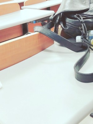 安久奈白 - 教室露出_029