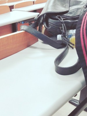 安久奈白 - 教室露出_030