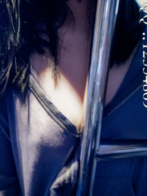 三寸萝莉 - 公交车黑丝_0004