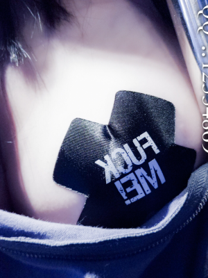 三寸萝莉 - 公交车黑丝_0005