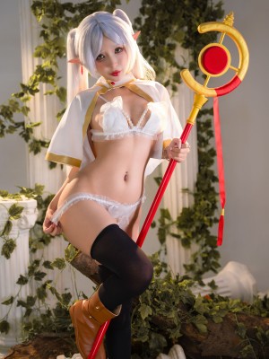 Umeko J - Frieren_029