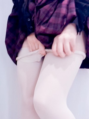 镜颜欢 - 试衣间の药效发作_018