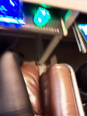 镜颜欢 - 网吧危情_022