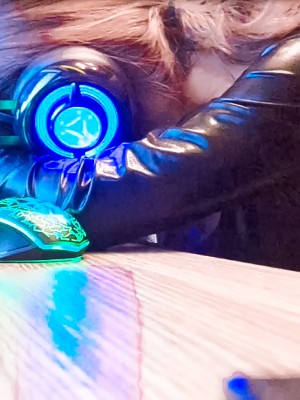 镜颜欢 - 网吧危情_029