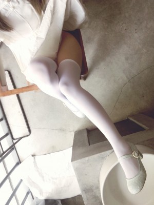 JK邪魔暖暖 - 窗边木椅_002