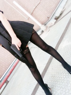 JK邪魔暖暖 - 吊带黑丝_002