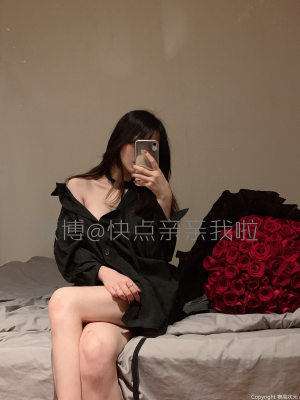 快点亲亲我吖 - 黑色短裙_020