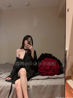 快点亲亲我吖 - 黑色短裙_021