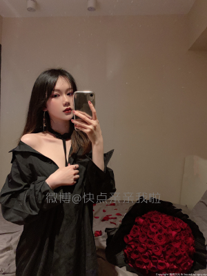 快点亲亲我吖 - 黑色短裙_023