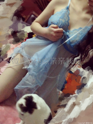 快点亲亲我吖 - 蓝色纱裙_004