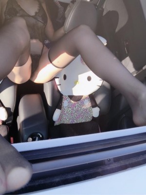 原来是茜公举殿下 - 车座上的黑丝_007