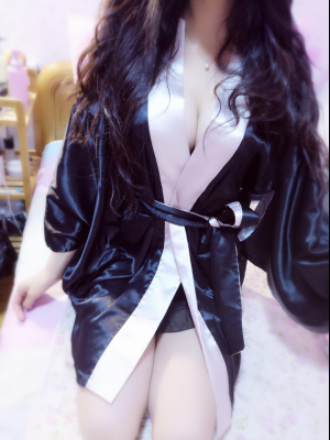 原来是茜公举殿下 - 黑色浴袍_004