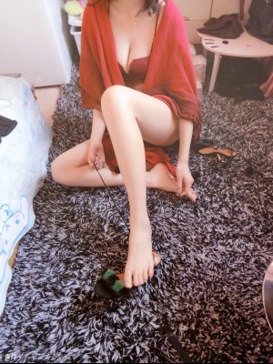 原来是茜公举殿下 - 红色披肩_002