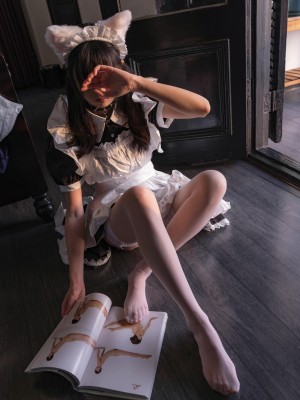 森萝财团 - 小七-女仆_0078