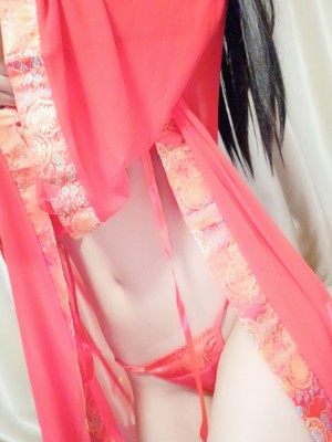 千舞樱落 - 新娘红装_006