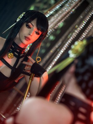 Lady Melamori - Yor Forger_16