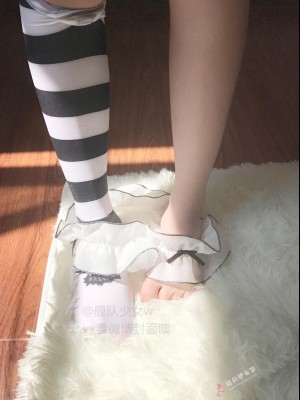 弱气乙女(御宅猫娘 舰队少女w) - 条纹长袜_010