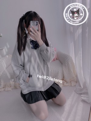 二阶堂(宅绘子) - 灰色外套_003