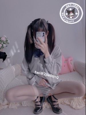 二阶堂(宅绘子) - 灰色外套_017