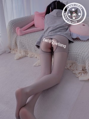 二阶堂(宅绘子) - 灰色外套_100