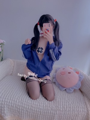 二阶堂(宅绘子) - 蓝色外套_041