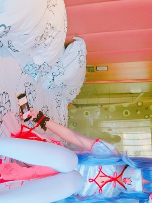 沈娇娇(甜美小娇妾) - 碧蓝航线独角兽_004