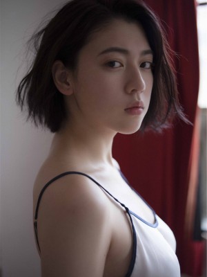 三吉彩花 - Beyond the Sky_37P