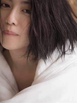 三吉彩花 - Beyond the Sky_42P