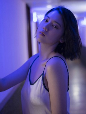 三吉彩花 - Beyond the Sky_49P