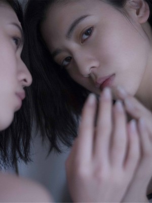 三吉彩花 - Beyond the Sky_52P