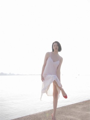 三吉彩花 - Beyond the Sky_03P