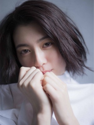 三吉彩花 - Beyond the Sky_17P