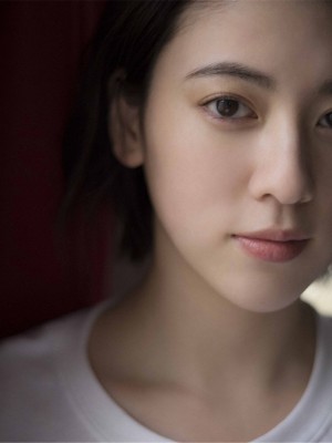 三吉彩花 - Beyond the Sky_21P