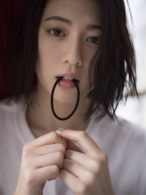 三吉彩花 - Beyond the Sky_22P