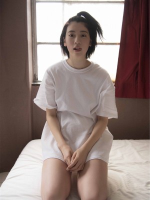 三吉彩花 - Beyond the Sky_23P