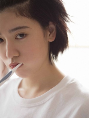 三吉彩花 - Beyond the Sky_25P