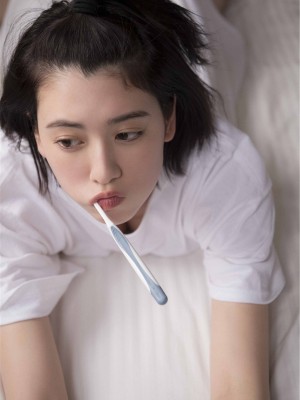 三吉彩花 - Beyond the Sky_26P