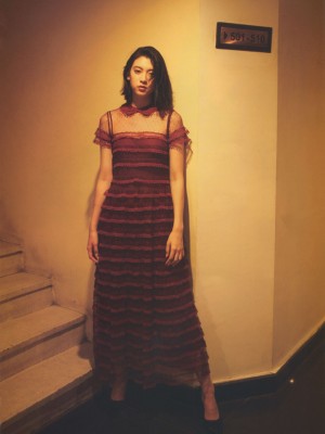 三吉彩花 - わたし_008P