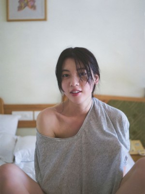 三吉彩花 - わたし_083P