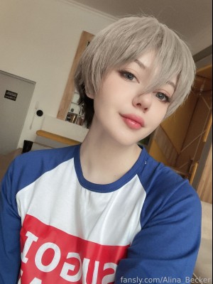 Alina Becker - Uzaki-chan_04