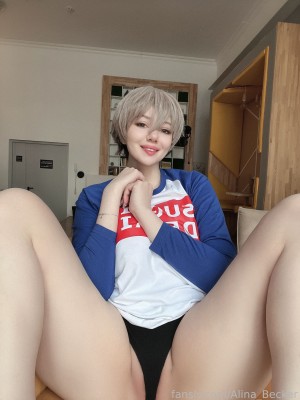 Alina Becker - Uzaki-chan_15