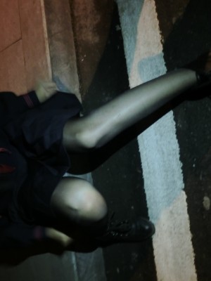 水酱是胖企鹅 - 夜晚路边_003